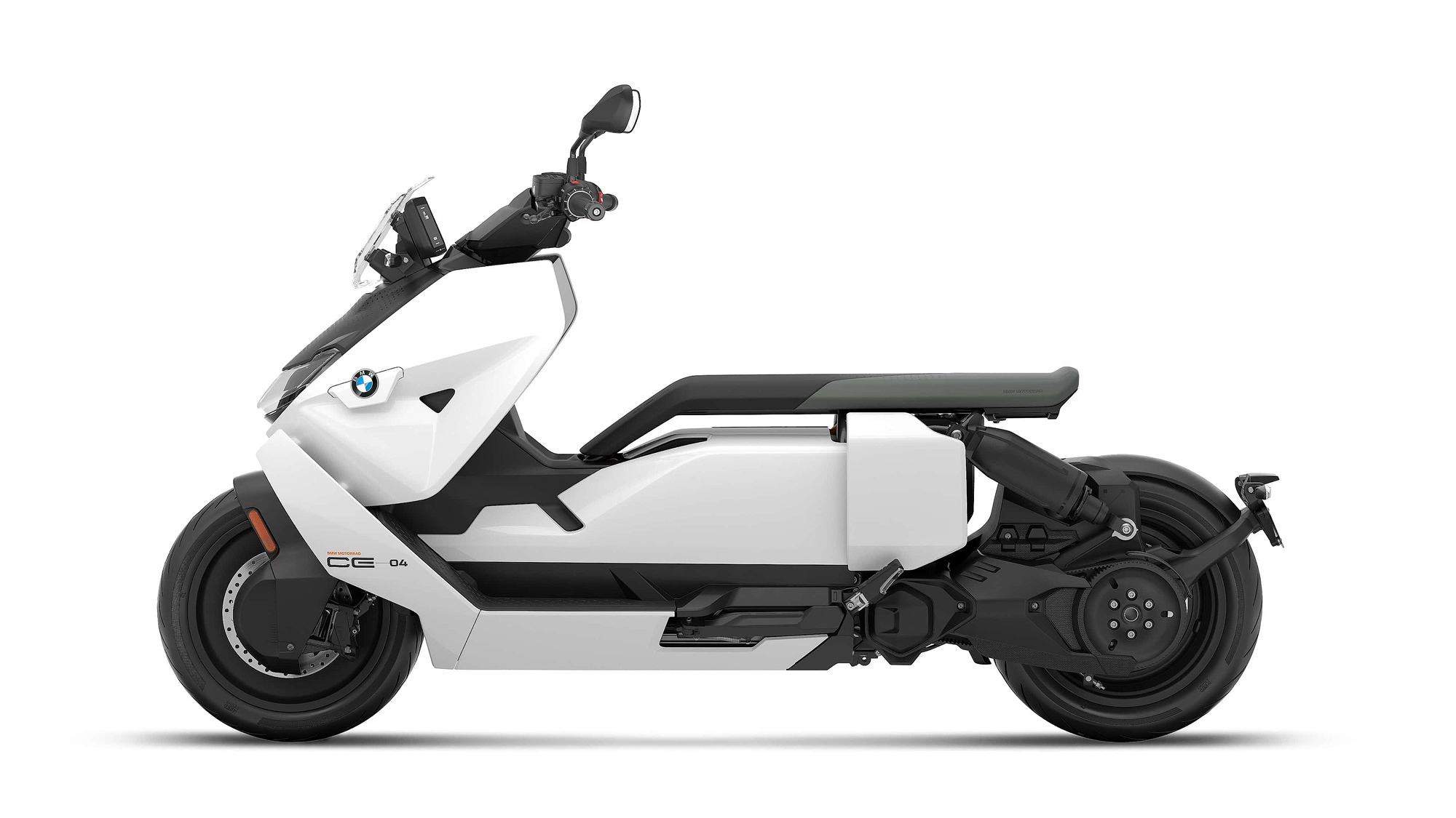 Le nouveau pneu Supermaxx SC de Maxxis sera OE pour le nouveau scooter  électrique de BMW, le CE 04 - MAXXIS Canada