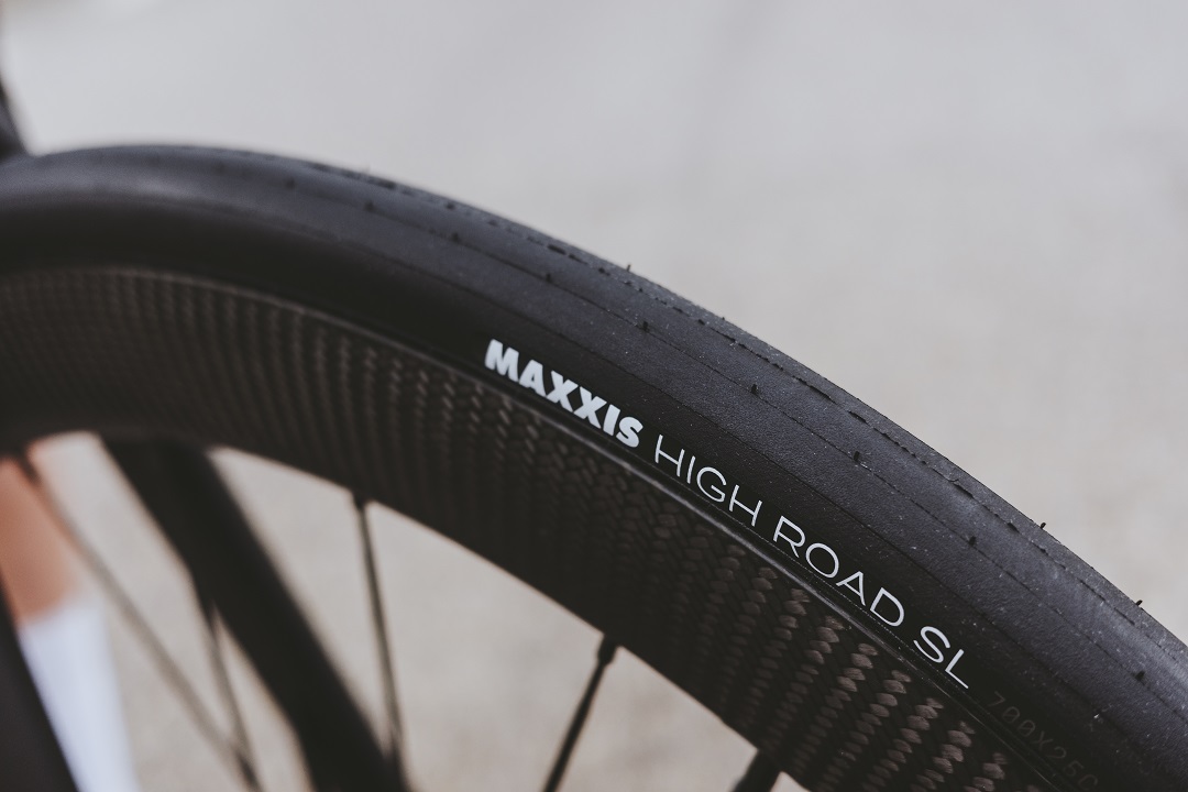 Maxxis new high road sale